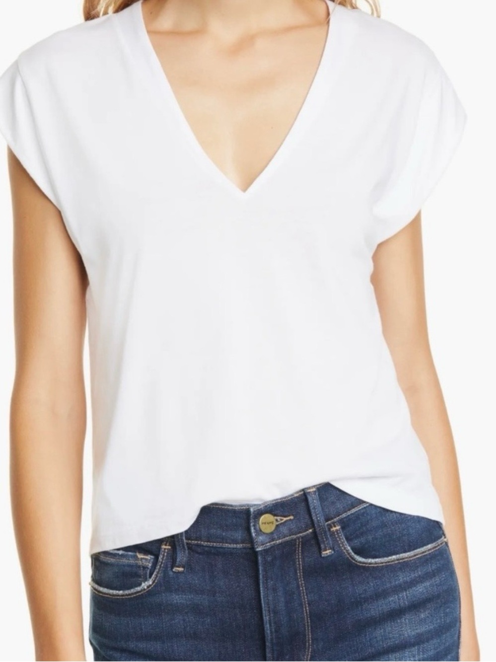 Le Mid Rise V-Neck Tee